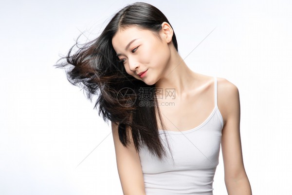 She hasn't figured out whether she promised to be Jiao Yi's girlfriend. Now she can't move to Yunzhou to meet Wen Wan and them. She doesn't know how to get along with follow focus Yi's girlfriends. She hasn’t figured out whether she promised to be Jiao Yi’s girlfriend. Now she can’t move to Yunzhou to meet Wen Wan and them. She doesn’t know how to get along with follow focus Yi’s girlfriends.